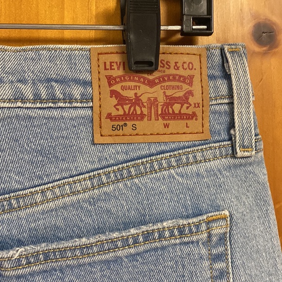 Mens Levi’s jeans size 31x28 - Picture 3 of 7